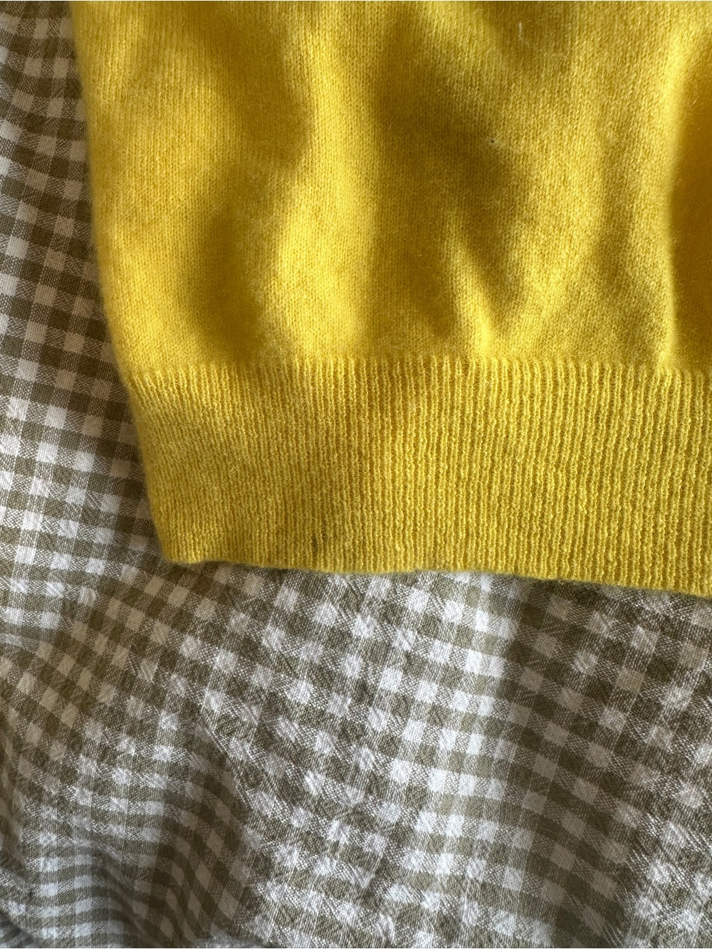 100% Cashmere Yellow V-Neck Button Cardigan Sweater - Picture 4 of 6